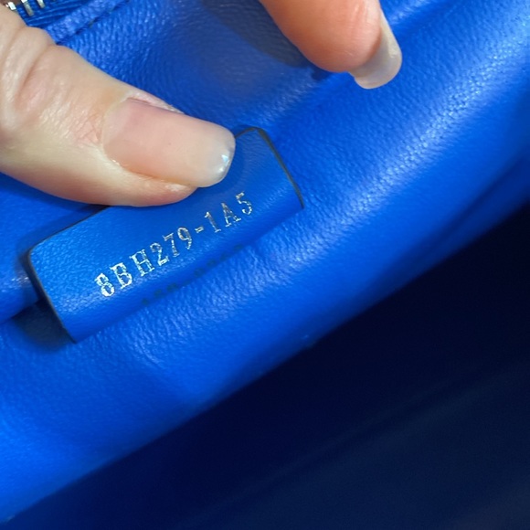 Fendi handbag, yellow leather w/ blue interior like new - Picture 9 of 17